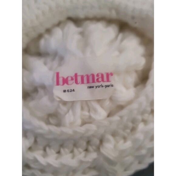 Vintage Betmar 1970s Off White Acrylic Hat 624 main image 7
